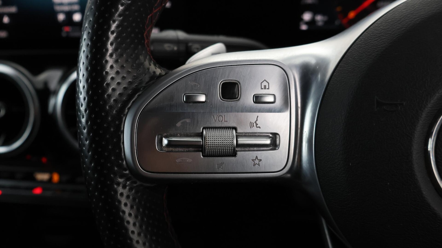 Used Mercedes-Benz GLA 2021 for sale - 76381143: Photo 23