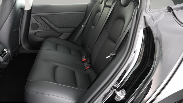 Used Tesla Model 3 2021 for sale - 76260449: Photo 17