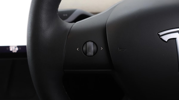 Used Tesla Model 3 2021 for sale - 76260449: Photo 22