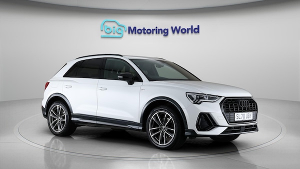 Used Audi Q3 2021 for sale - 76246980: Photo 2