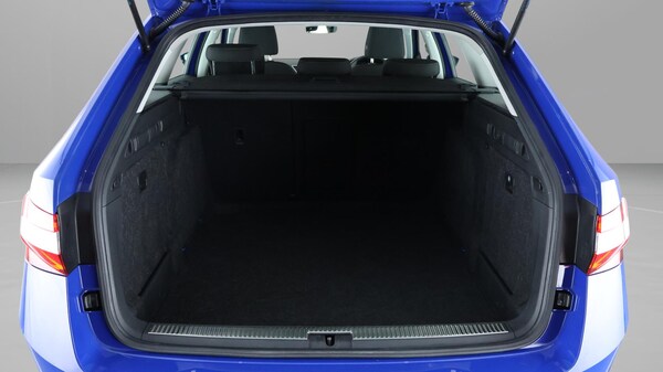 Used Skoda Superb 2021 for sale - 76159133: Photo 16