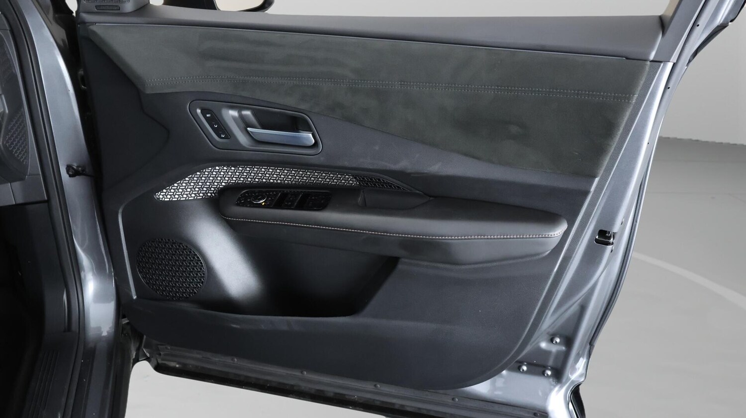 Used Nissan ARIYA 2022 for sale - 76727217: Photo 16