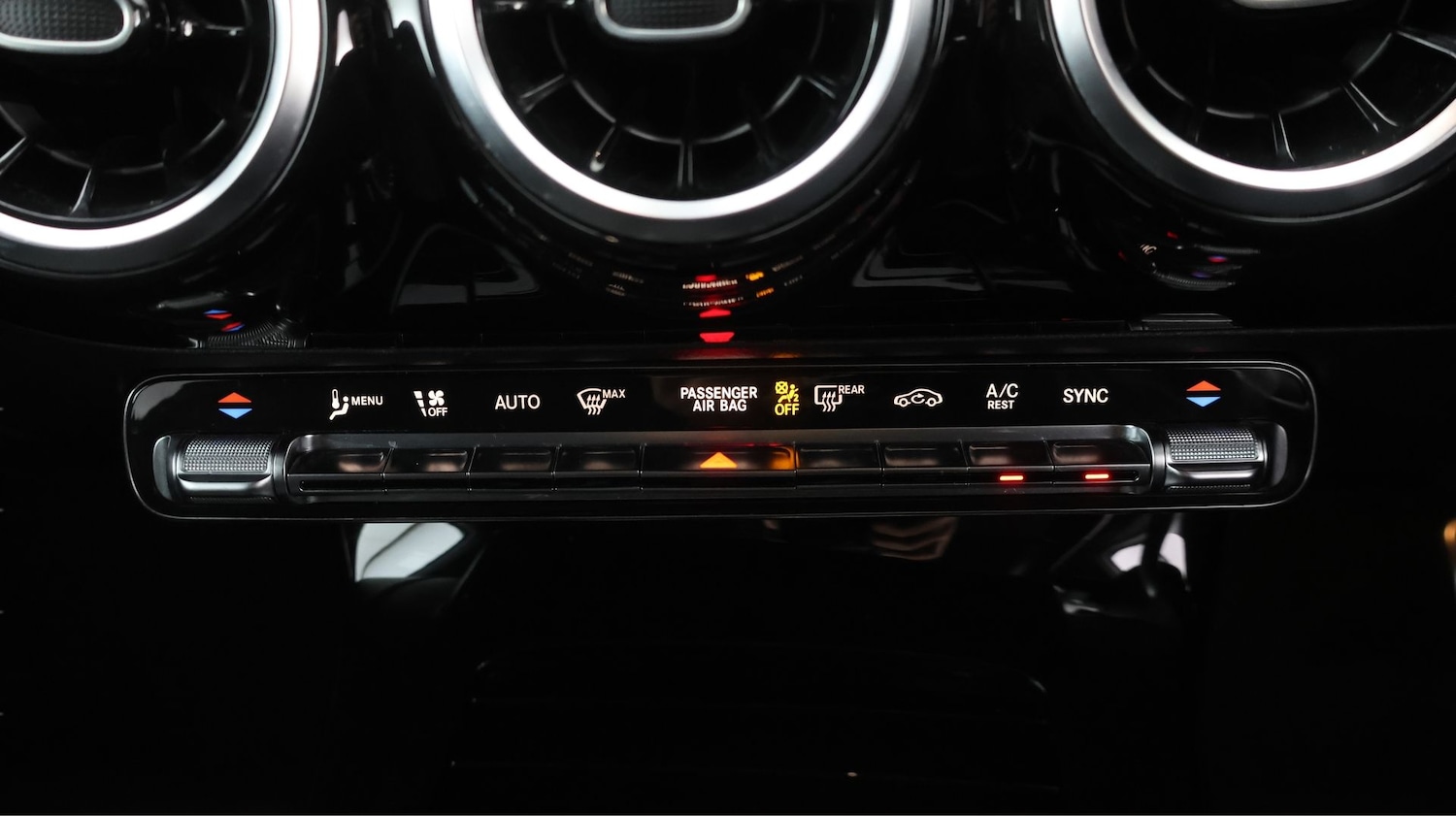 Used Mercedes-Benz A-Class 2020 for sale - 77609742: Photo 12