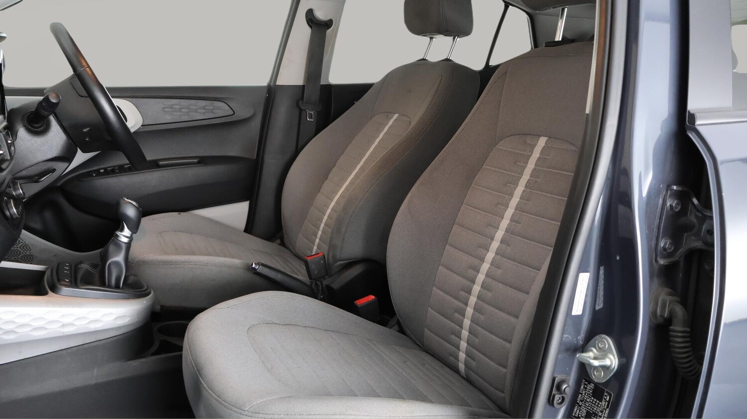 Used Hyundai i10 2022 for sale - 76282621: Photo 14