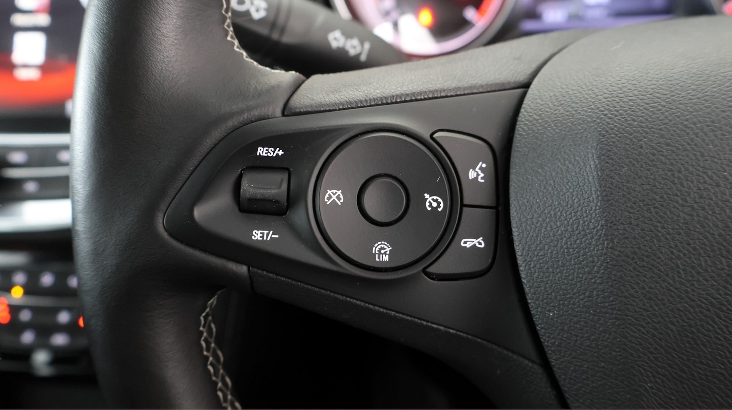 Used Vauxhall Astra 2018 for sale - 77181598: Photo 20