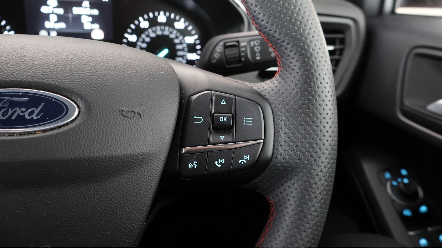 Used Ford Focus 2023 for sale - 78062354: Photo 24