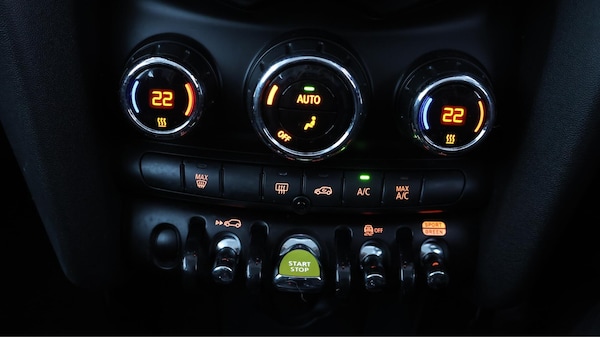 Used MINI Electric Hatch 2020 for sale - 76214260: Photo 13
