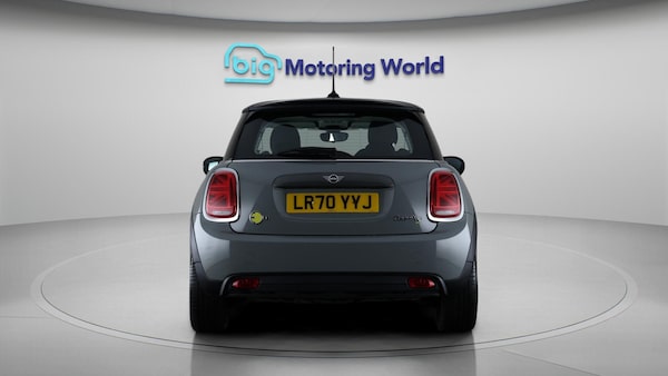 Used MINI Electric Hatch 2020 for sale - 76214260: Photo 7