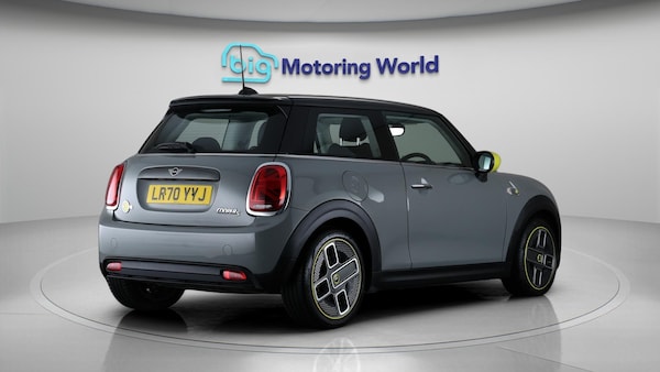 Used MINI Electric Hatch 2020 for sale - 76214260: Photo 8