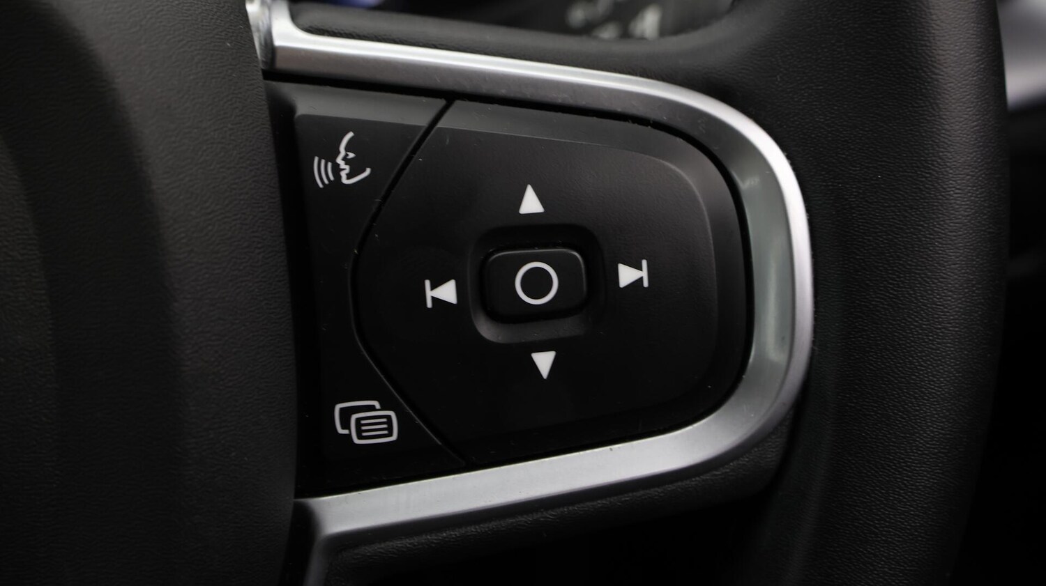 Used Volvo XC60 2021 for sale - 76715461: Photo 24