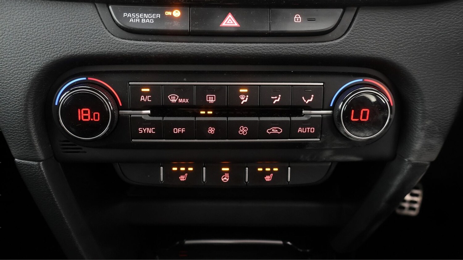 Used Kia Ceed for sale - 78215170: Photo 11