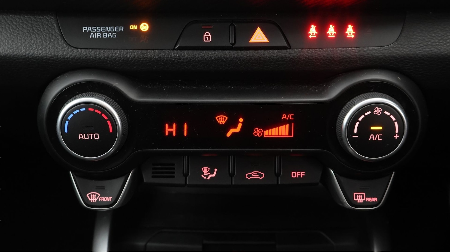 Used Kia Stonic 2022 for sale - 77181783: Photo 12