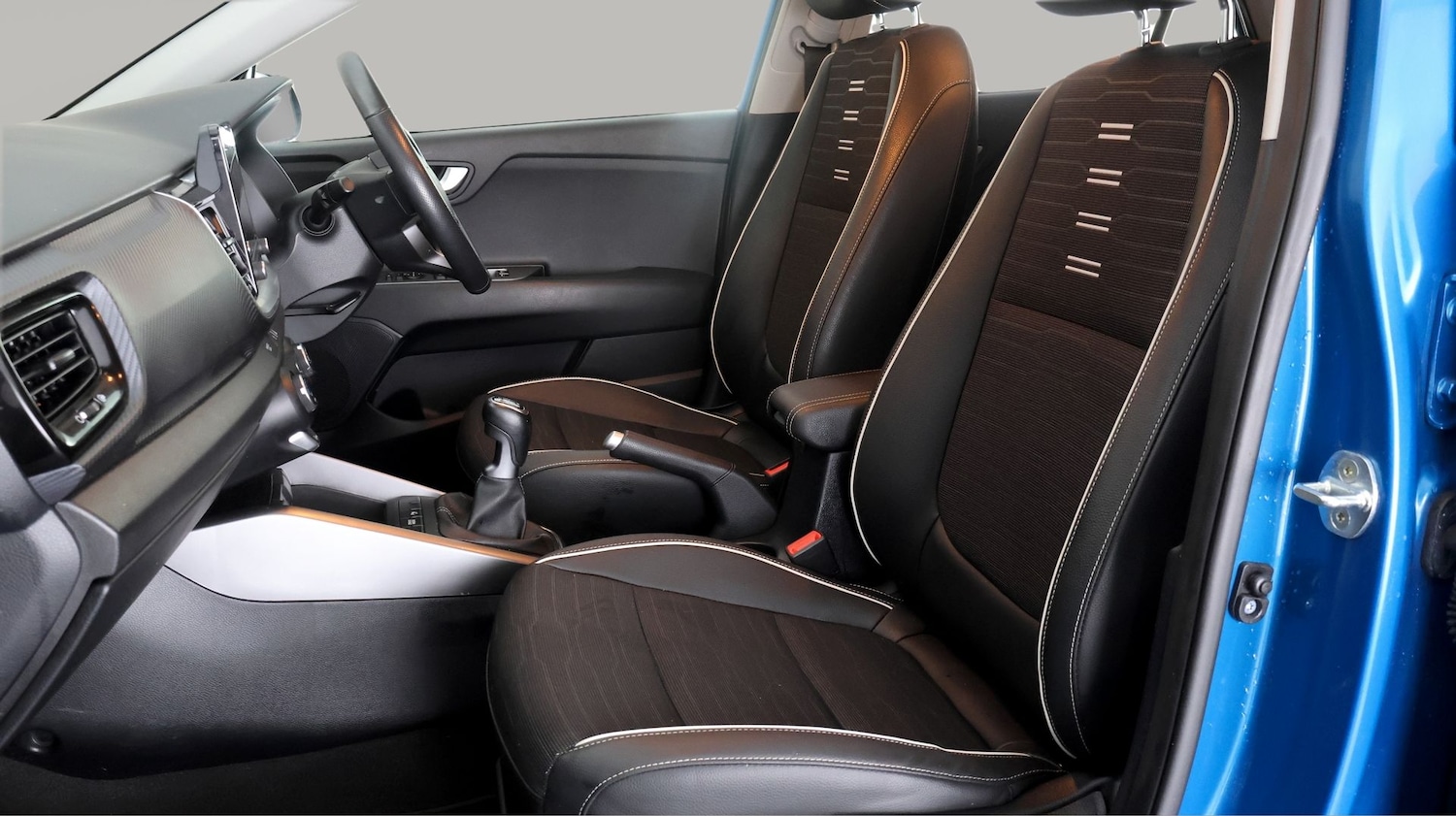 Used Kia Stonic 2022 for sale - 77181783: Photo 14