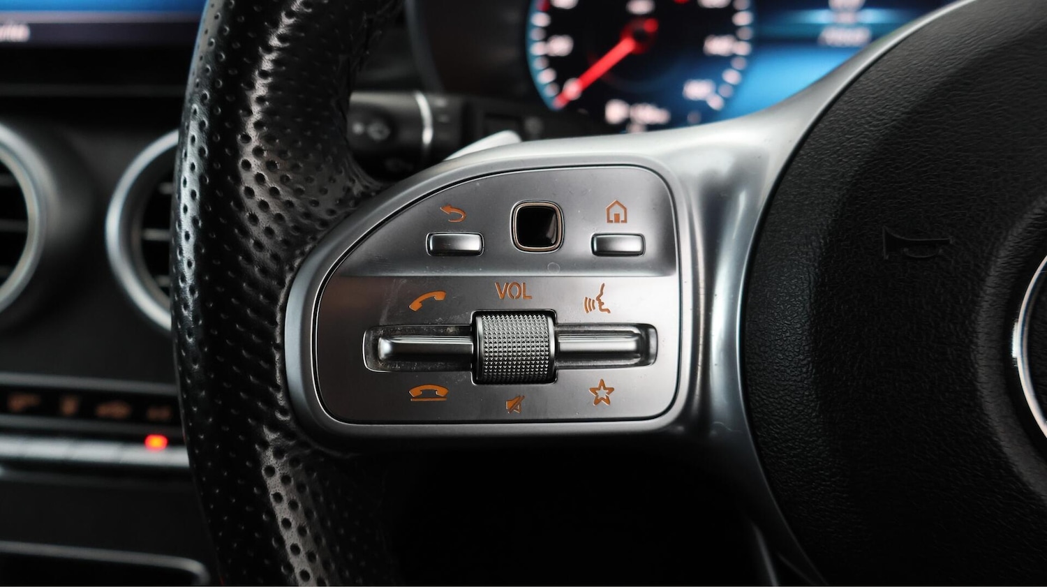 Used Mercedes-Benz C Class 2020 for sale - 76371689: Photo 24