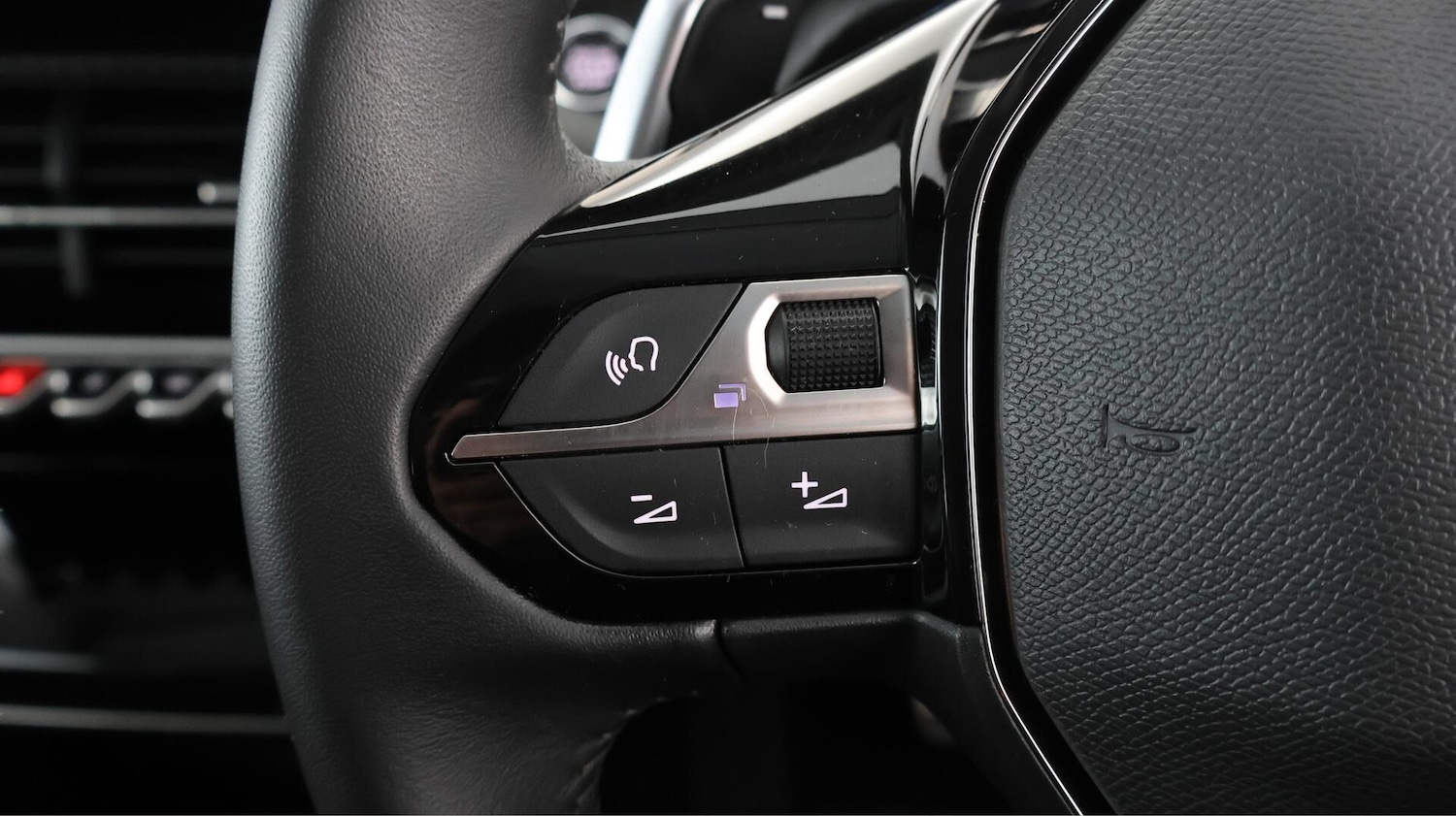 Used Peugeot 208 2023 for sale - 76549411: Photo 23