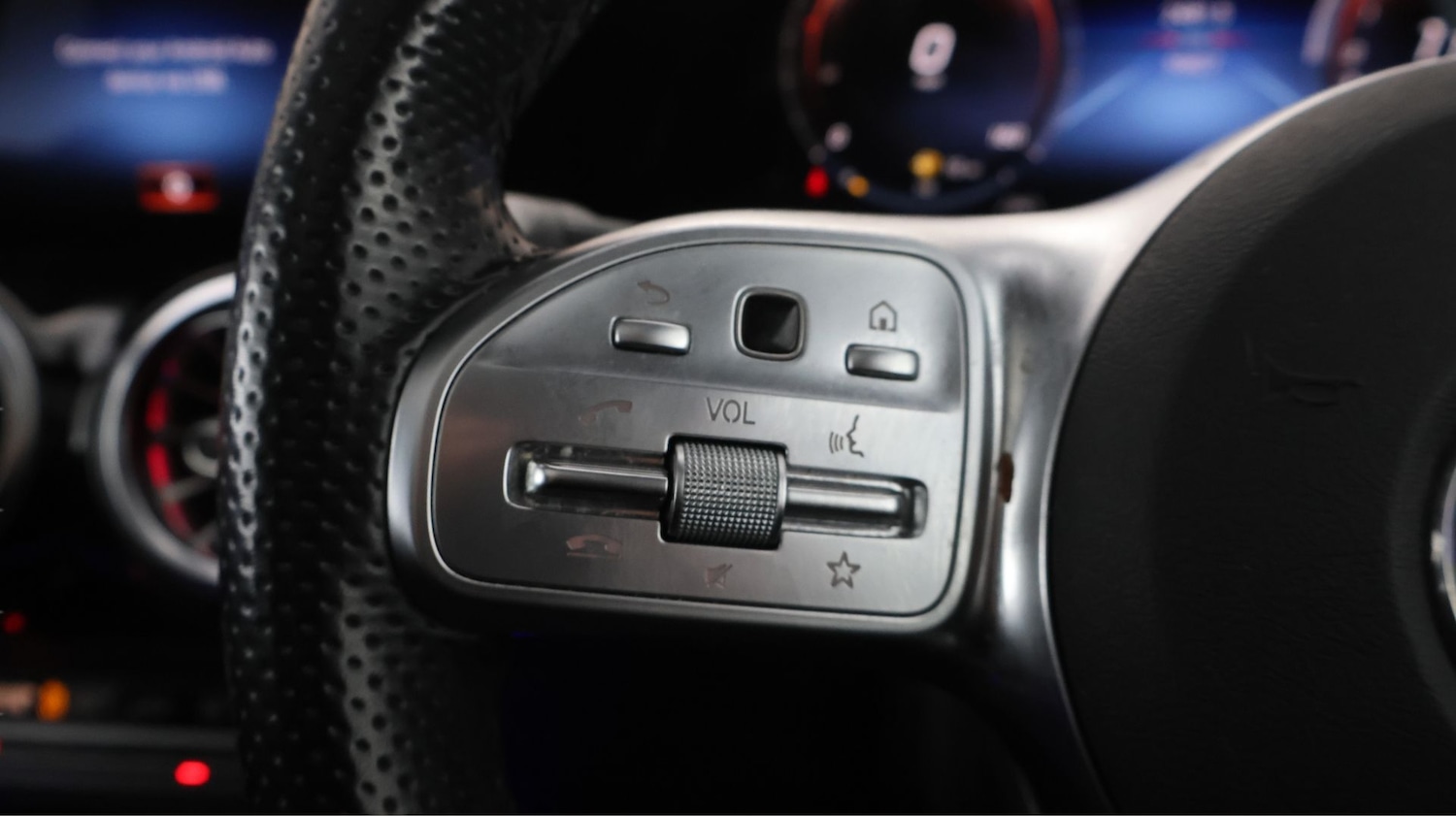 Used Mercedes-Benz GLA 2022 for sale - 77964717: Photo 21