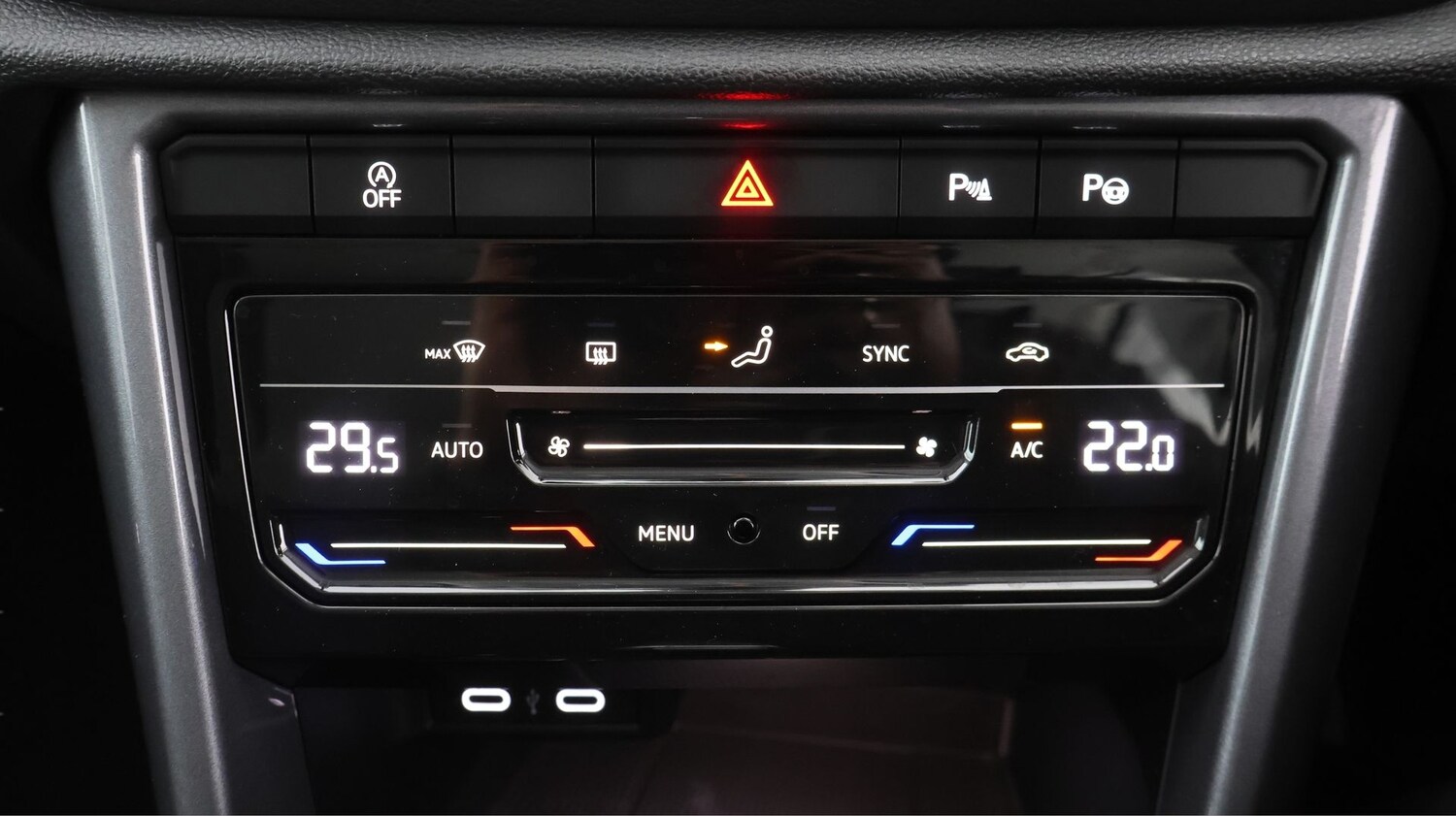 Used Volkswagen T-Roc for sale - 77854449: Photo 12