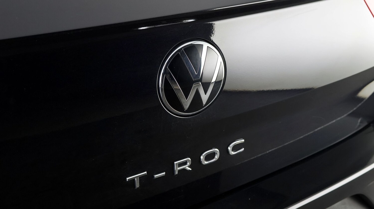 Used Volkswagen T-Roc for sale - 77854449: Photo 22