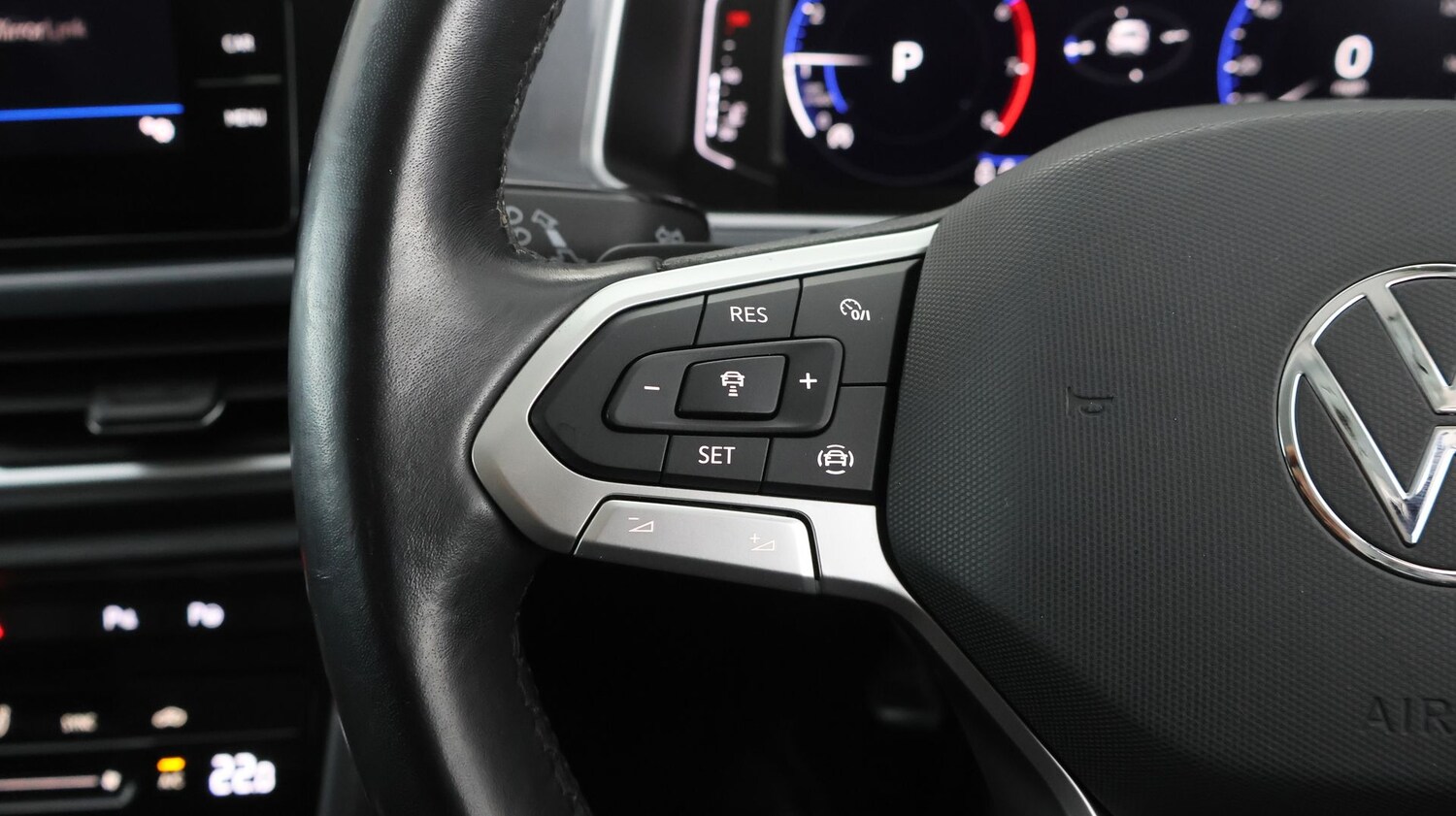 Used Volkswagen T-Roc for sale - 77854449: Photo 24