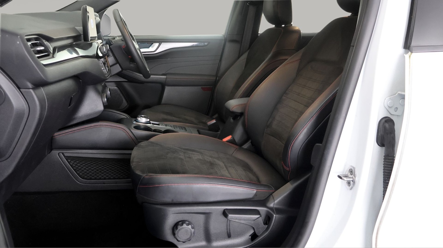 Used Ford Kuga 2023 for sale - 77565330: Photo 13