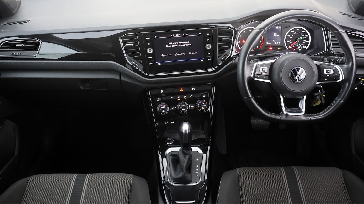 Used Volkswagen T-Roc 2021 for sale - 77314160: Photo 12