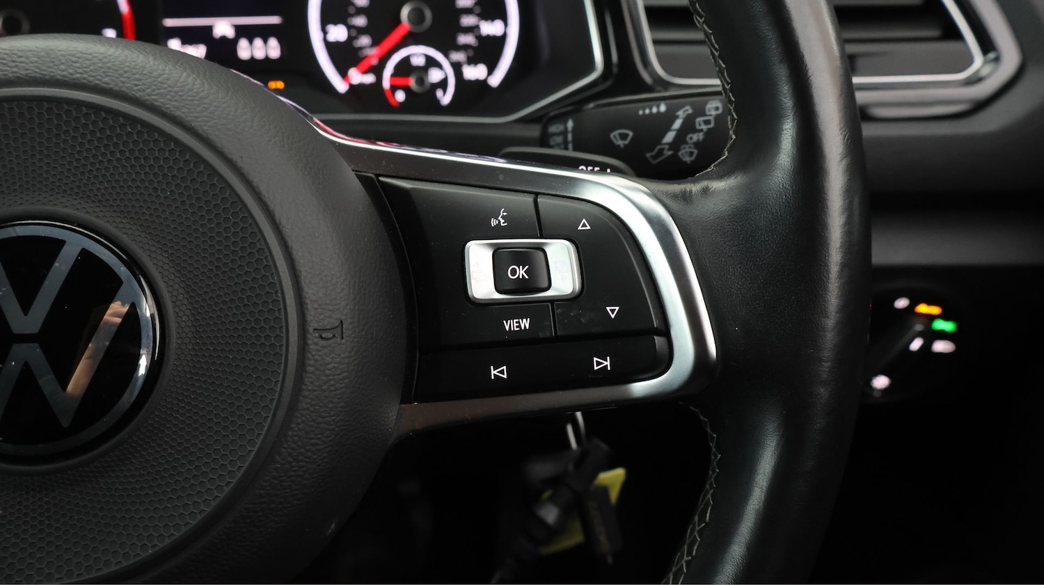 Used Volkswagen T-Roc 2021 for sale - 77314160: Photo 21