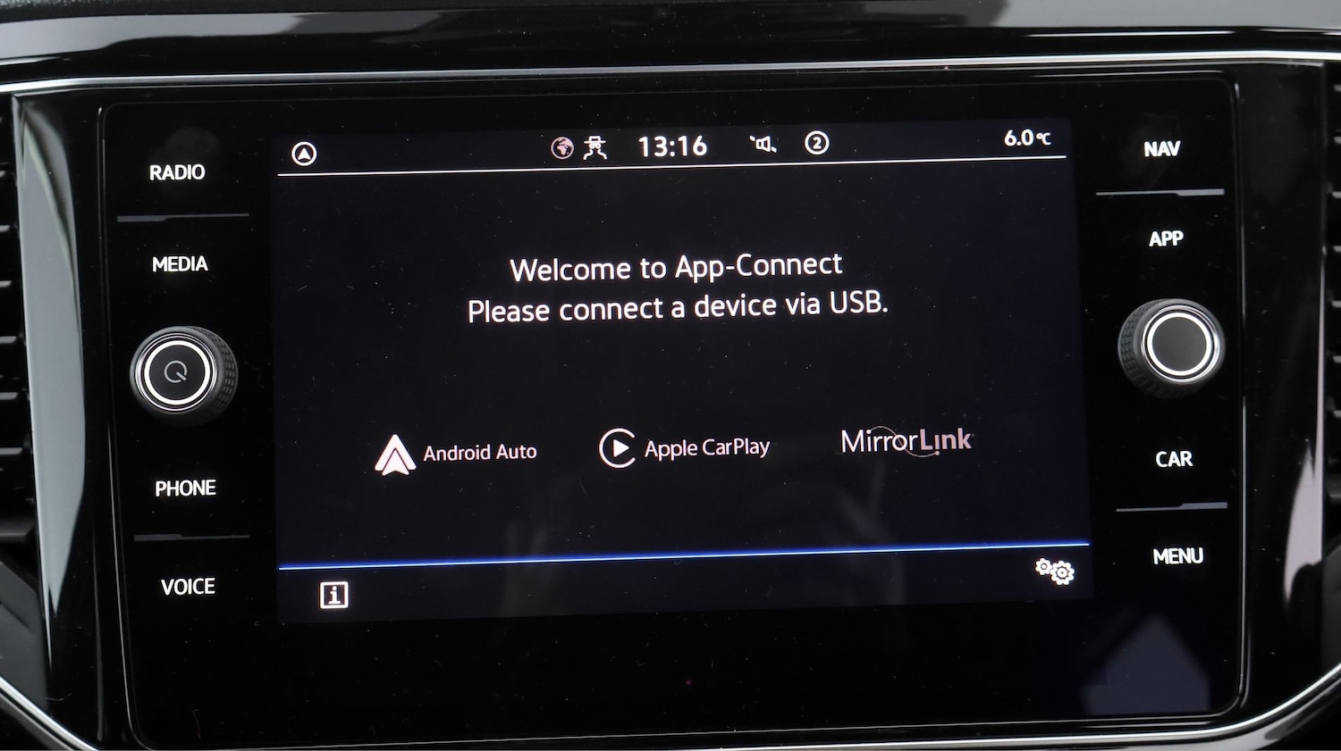 Used Volkswagen T-Roc 2021 for sale - 77314160: Photo 22