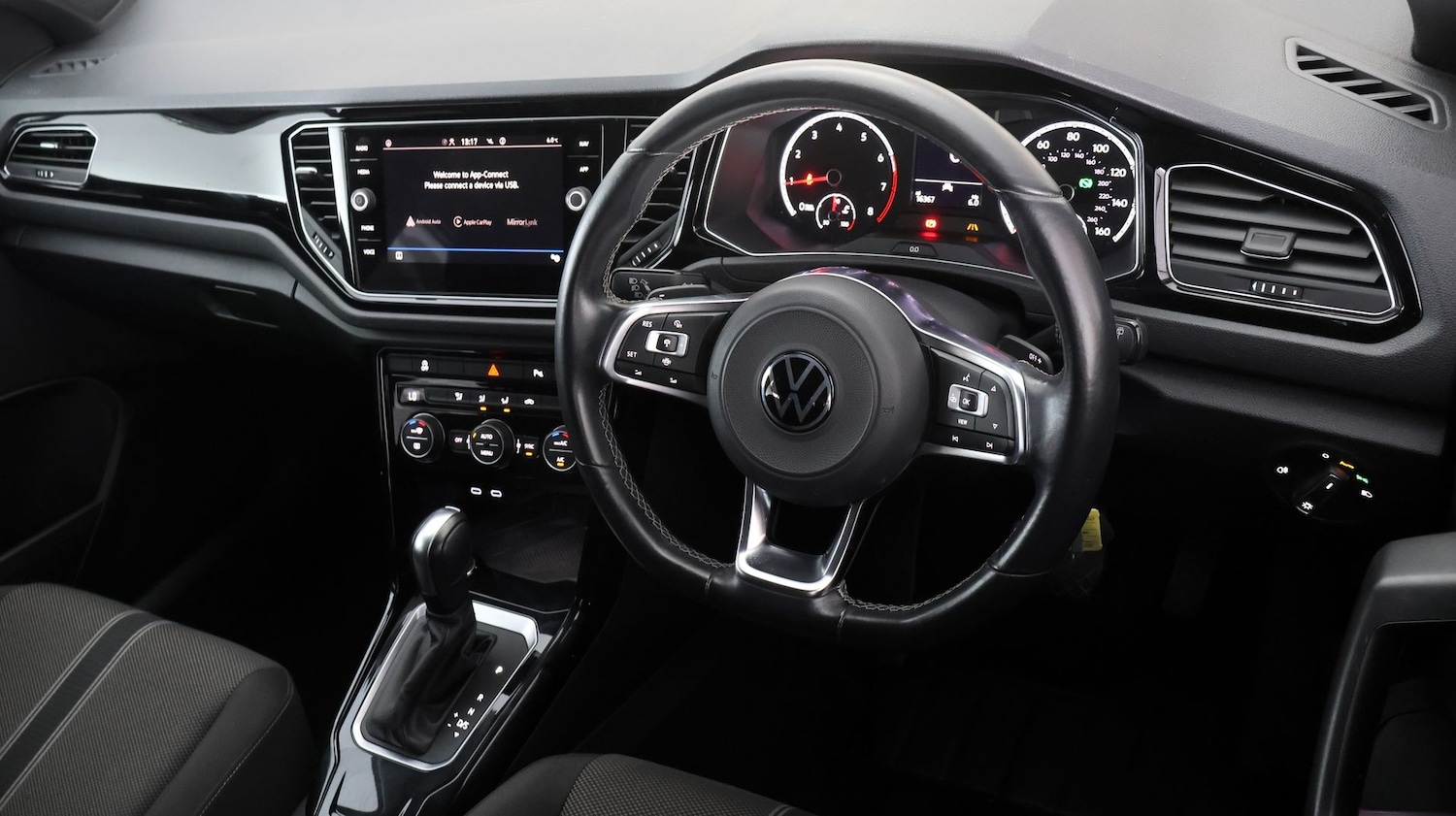 Used Volkswagen T-Roc 2021 for sale - 77314160: Photo 9