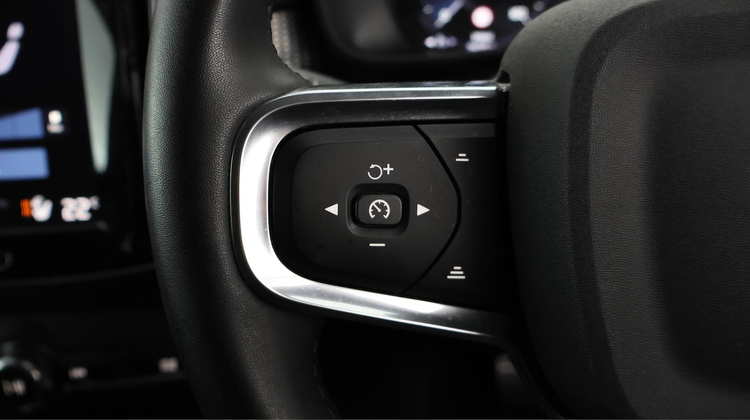 Used Volvo XC40 2022 for sale - 76153036: Photo 23