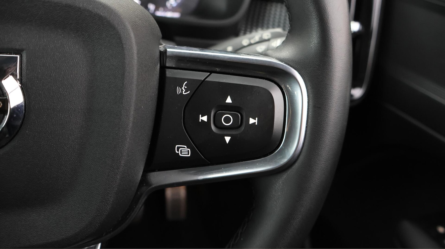 Used Volvo XC40 2022 for sale - 76153036: Photo 24
