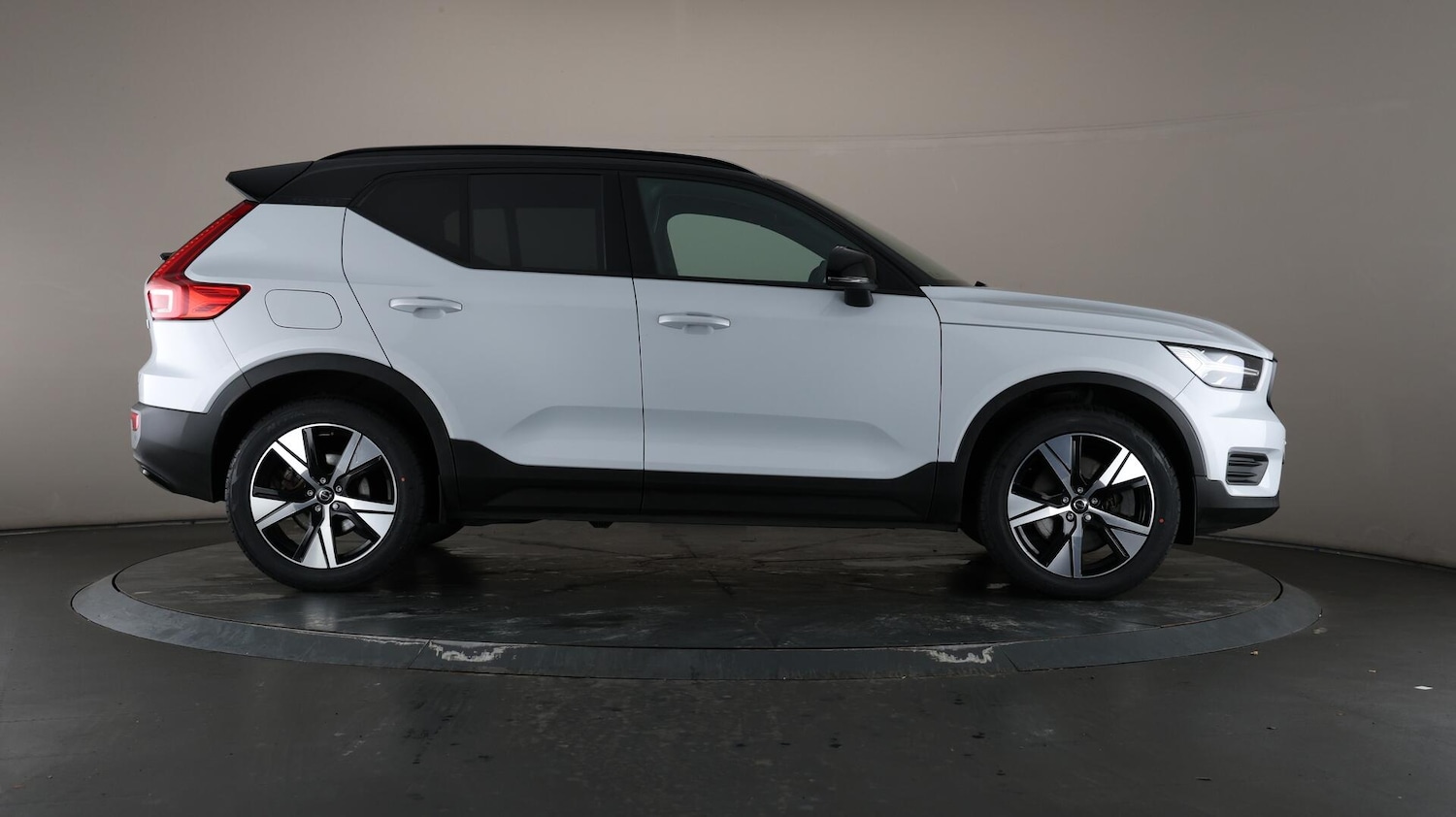 Used Volvo XC40 2022 for sale - 76153036: Photo 59