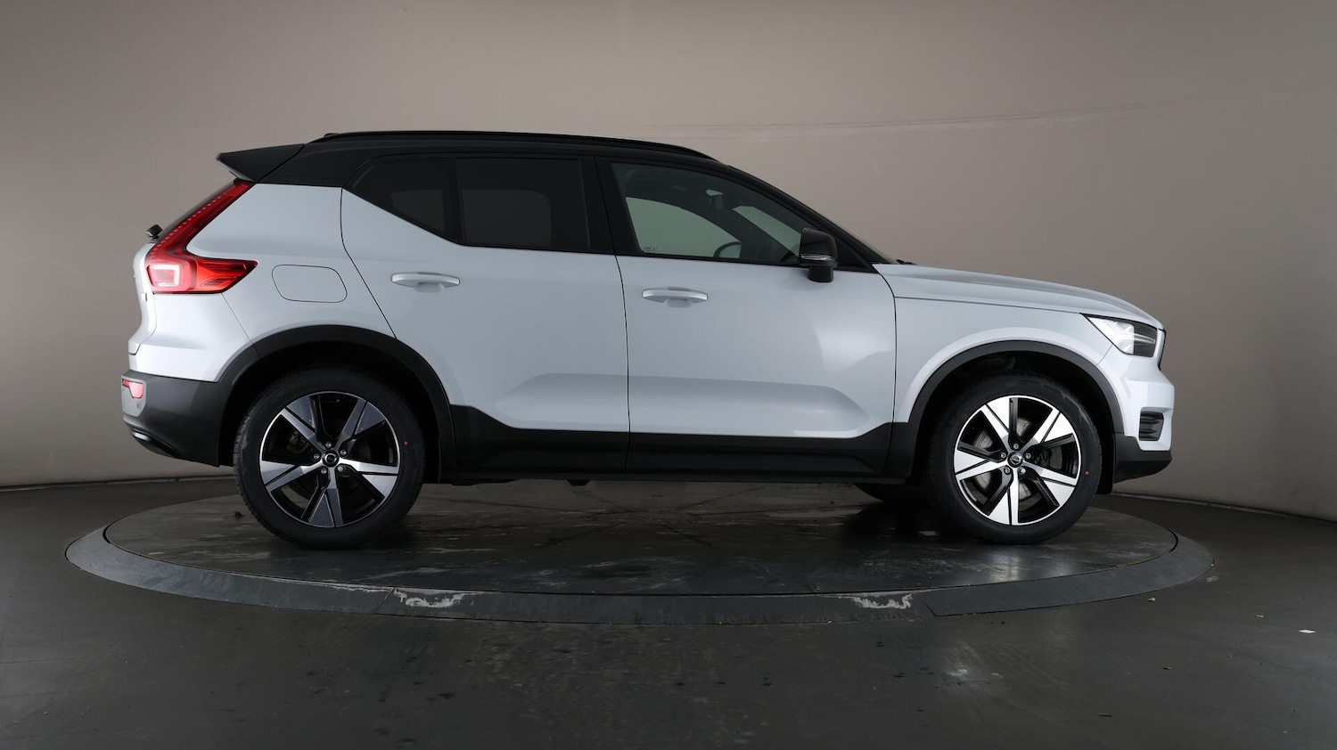 Used Volvo XC40 2022 for sale - 76153036: Photo 60