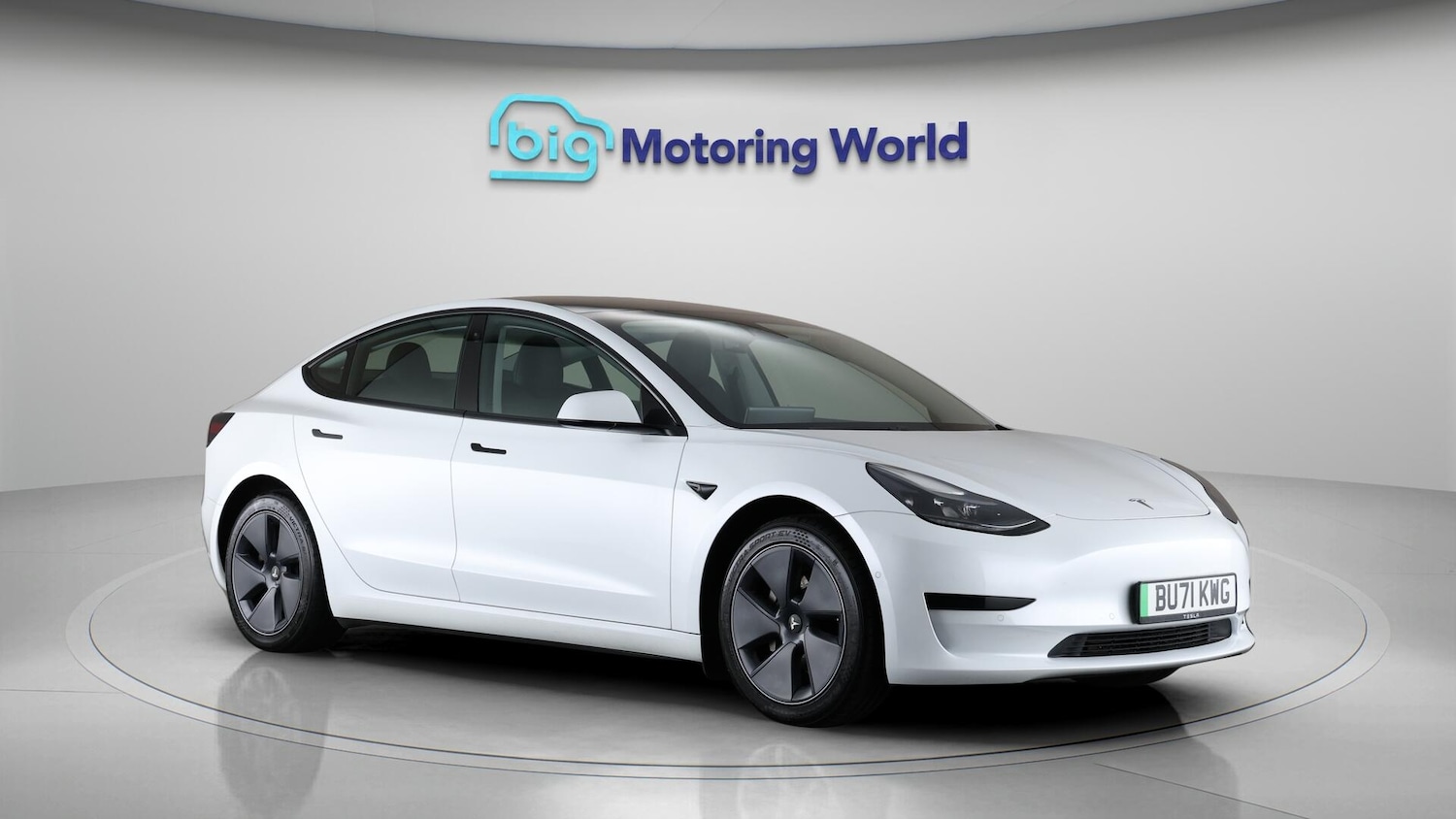 Used Tesla Model 3 2021 for sale - 76072873: Photo 2