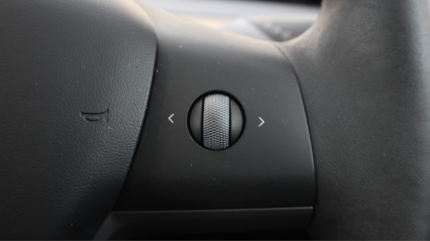 Used Tesla Model 3 2021 for sale - 76072873: Photo 24