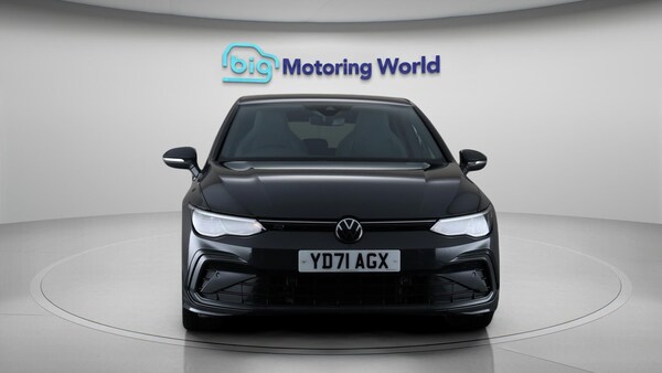 Used Volkswagen Golf 2021 for sale - 76151737: Photo 2
