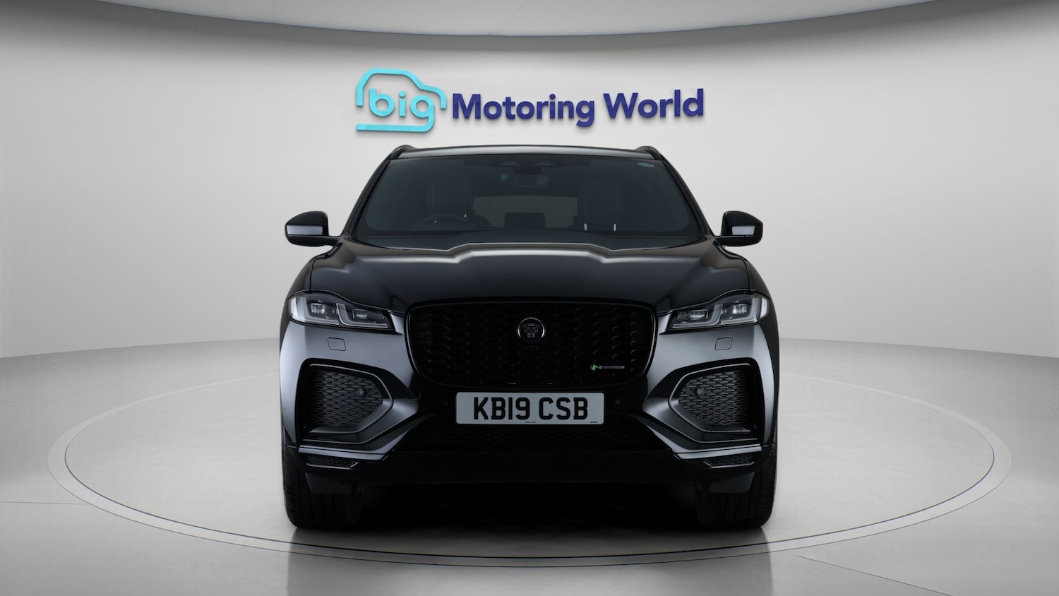 Used Jaguar F-Pace 2023 for sale - 78148377: Photo 2