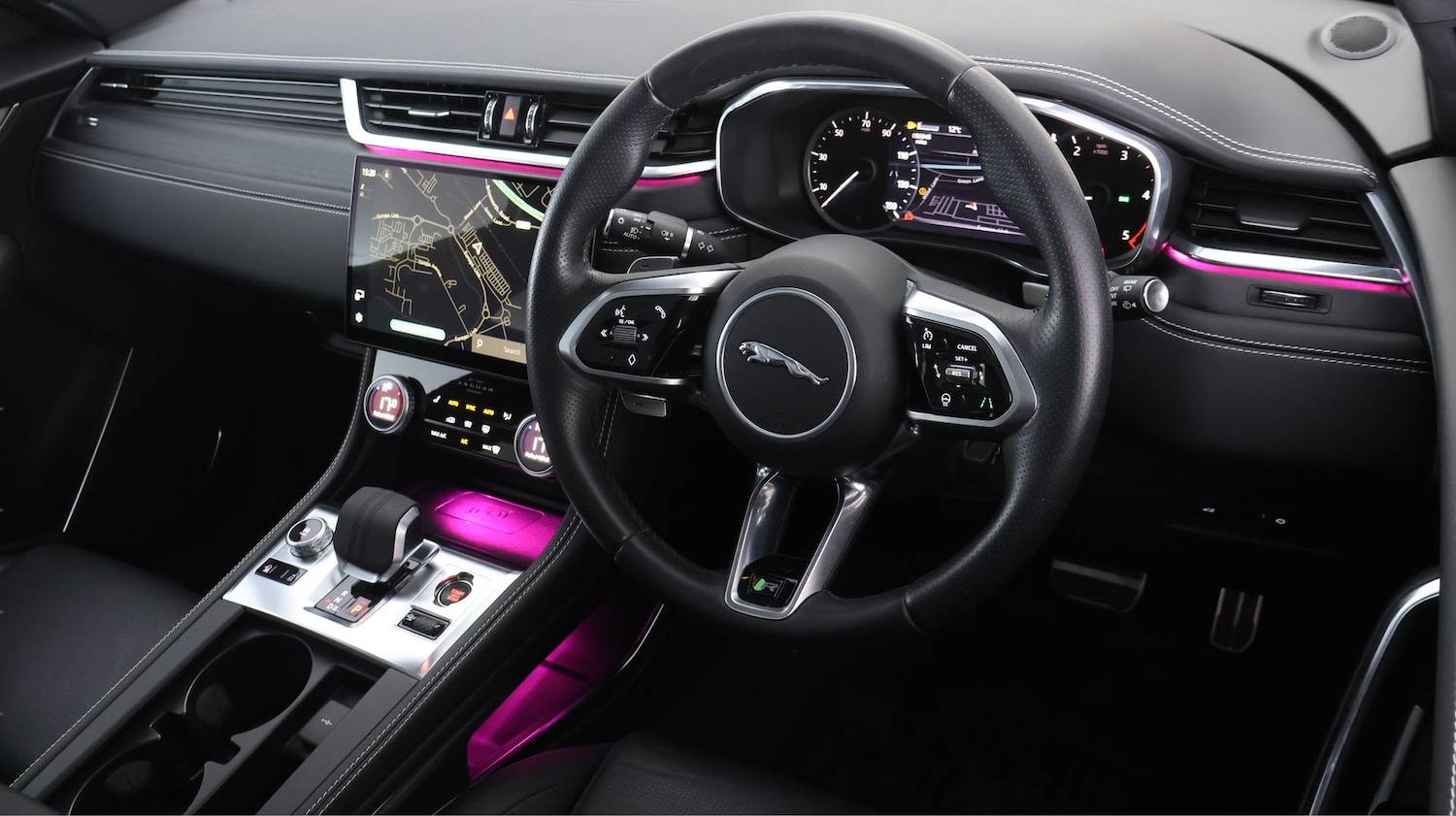 Used Jaguar F-Pace 2023 for sale - 78148377: Photo 9