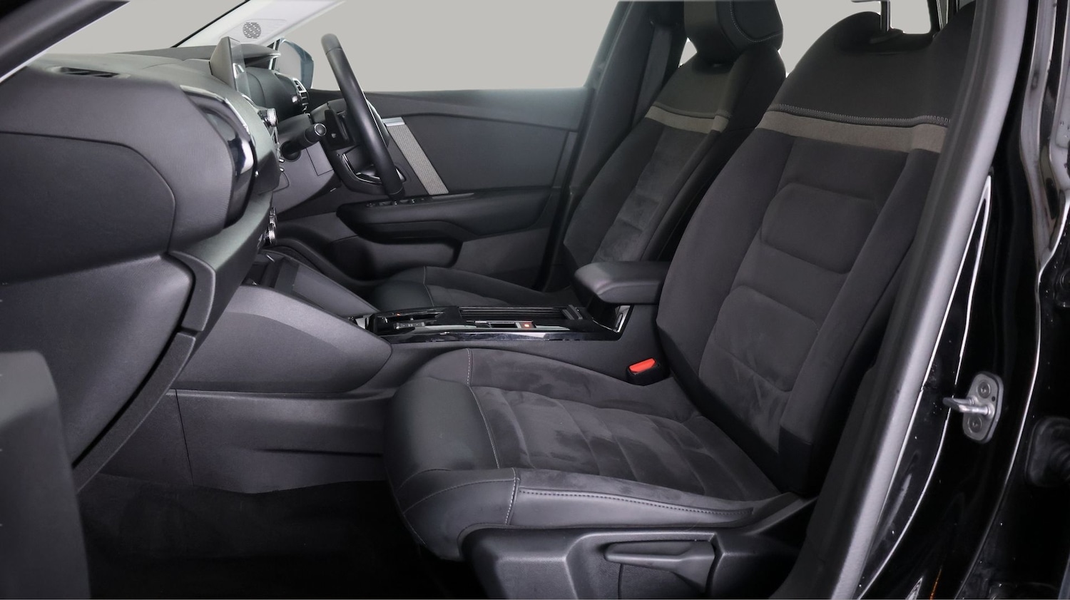 Used Citroen C4 2023 for sale - 78168630: Photo 14