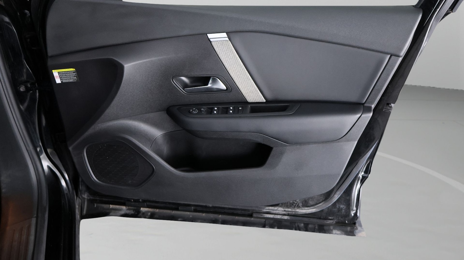 Used Citroen C4 2023 for sale - 78168630: Photo 15