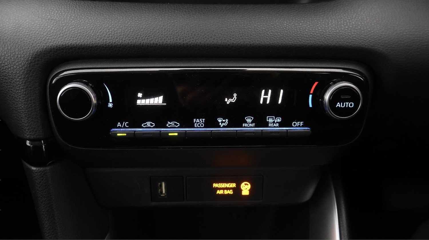 Used Toyota Yaris 2021 for sale - 77352141: Photo 11