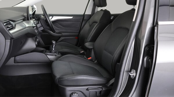 Used Ford Focus 2021 for sale - 76295320: Photo 15