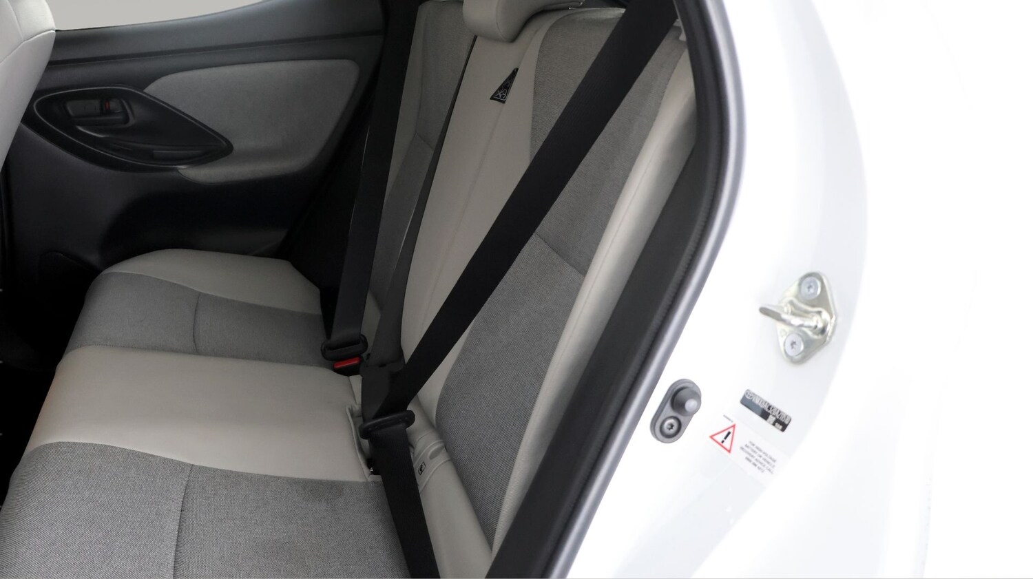 Used Toyota Yaris for sale - 77337439: Photo 15