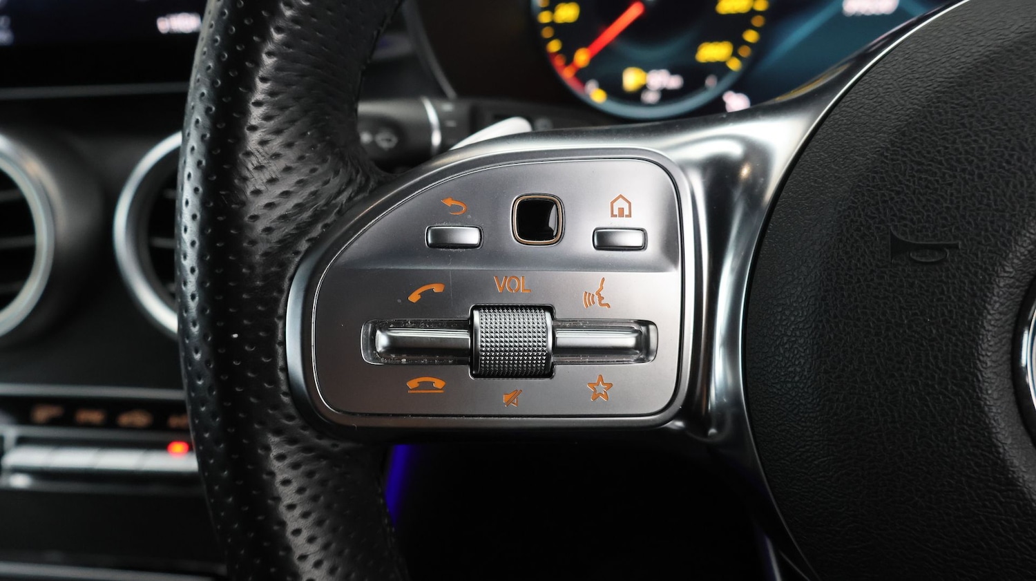 Used Mercedes-Benz GLC 2020 for sale - 77643908: Photo 26