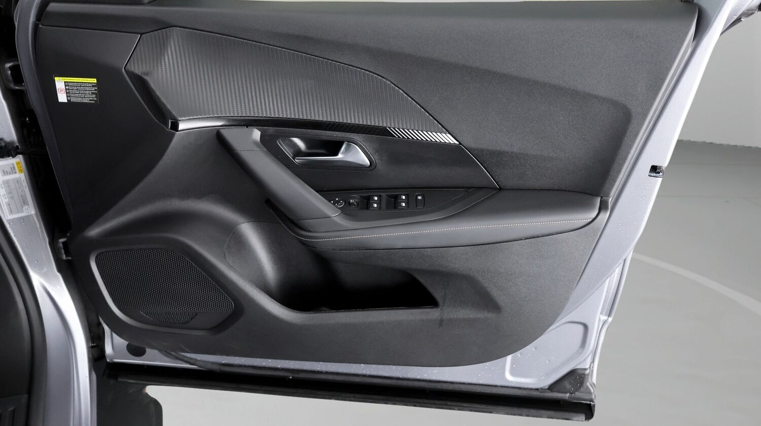 Used Peugeot 2008 2023 for sale - 77573691: Photo 14