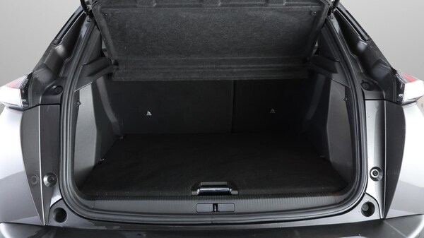 Used Peugeot 2008 2021 for sale - 76306980: Photo 17