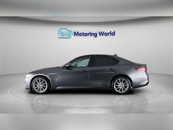 Used Alfa Romeo Giulia 2021 for sale - 77707368: Photo