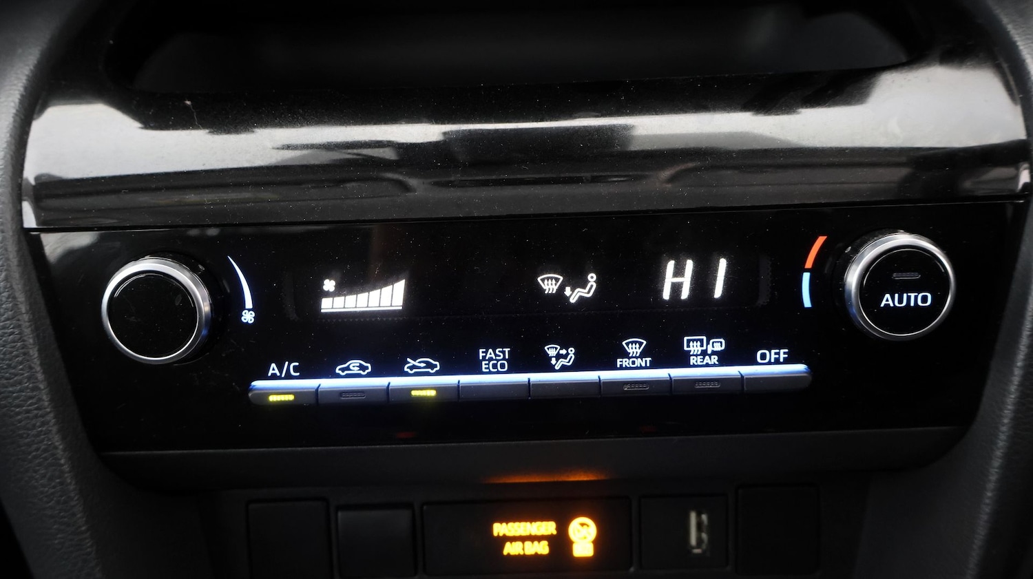 Used Toyota Yaris Cross 2023 for sale - 77399492: Photo 11