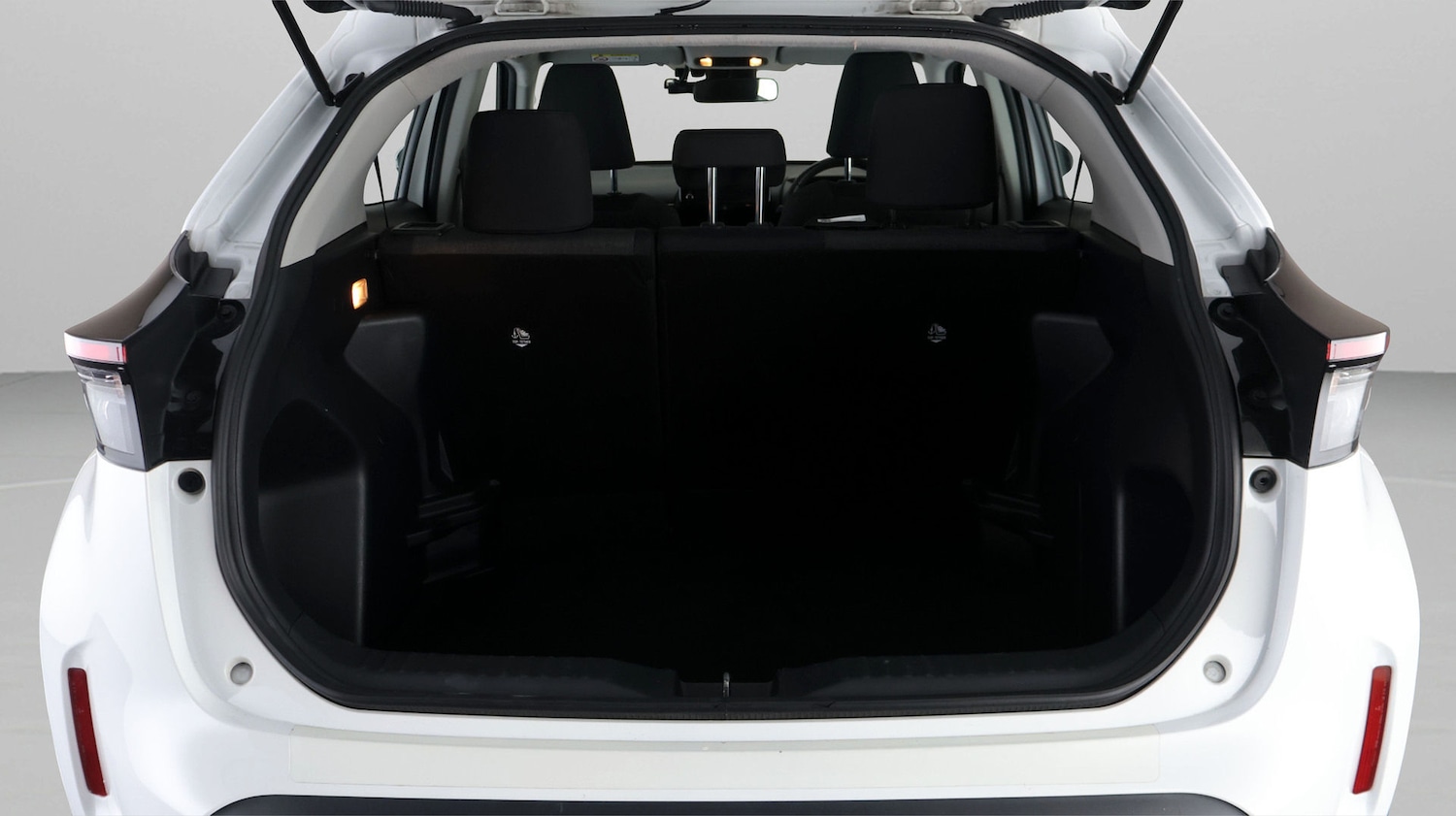 Used Toyota Yaris Cross 2023 for sale - 77399492: Photo 16