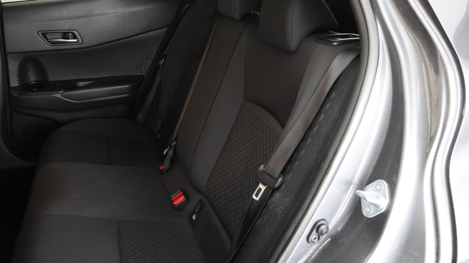 Used Toyota C-HR 2022 for sale - 76326162: Photo 17