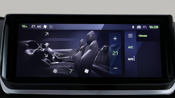 Used Peugeot 2008 2024 for sale - 76226809: Photo 12